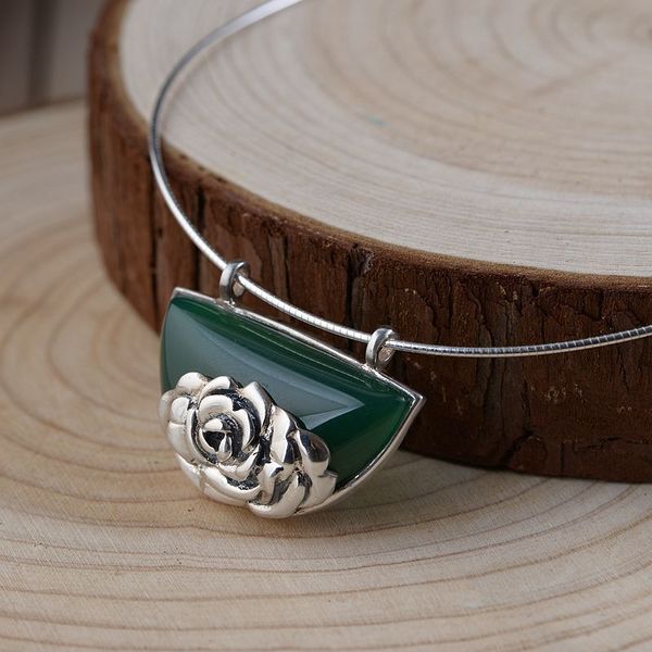 Ciondolo fiore rosa moda argento 925 calcedonio verde naturale puro originale S925 pendenti in argento tailandese donne per la creazione di gioielli