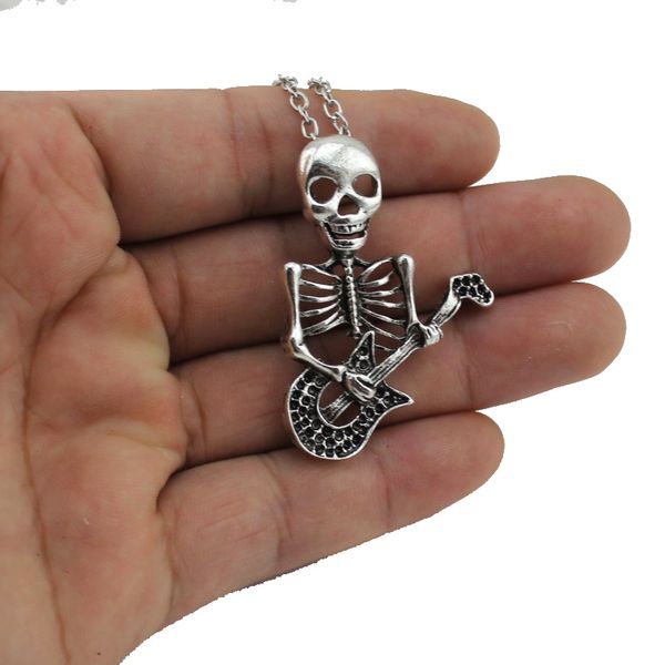 

no minimum]women's jewelry vintage silver tone 1.8"x1.4" play the guitar skull pendant short necklace dy246 ing