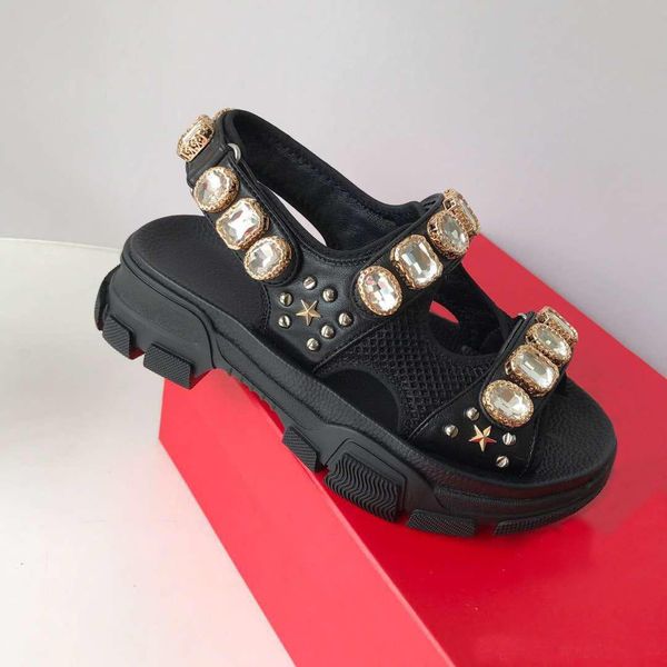 Trendy Riveted Sports Sandals Real Leather Diamond Sandals Sporty Leisure Womens Beach Shoes 