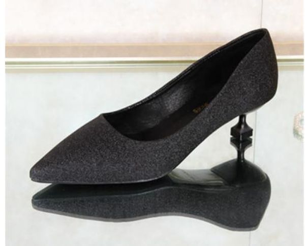 

2019 sequined cloth women's shoes in spring and autumn with new style low heel pointed end @26, Black
