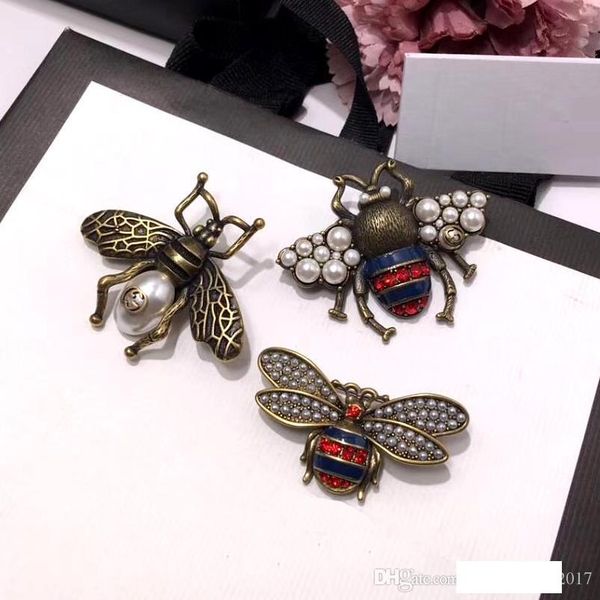 

fashion style women pins bee brooches luxury style pearl and fancy coloured diamonds material megold retro technology glamour, Gray
