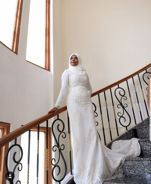 

muslim wedding dress long sleeve high neck appliqued lace modest design dubai wedding bridal gowns vestido de noiva, White