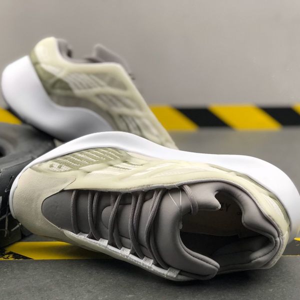

2020 release 700s v3 white glow noctilucent men women kanye west carbon designer shoes luminous runner running sports sneakers 40-45