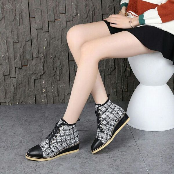 

european station 19 autumn and winter new leather high-retro color matching tendon flat martin boots women leather lace-up boots, Black