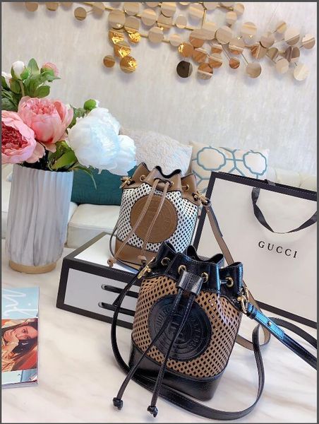 

2020 new ladies grid pattern bucket bag messenger bag female backpack wallet