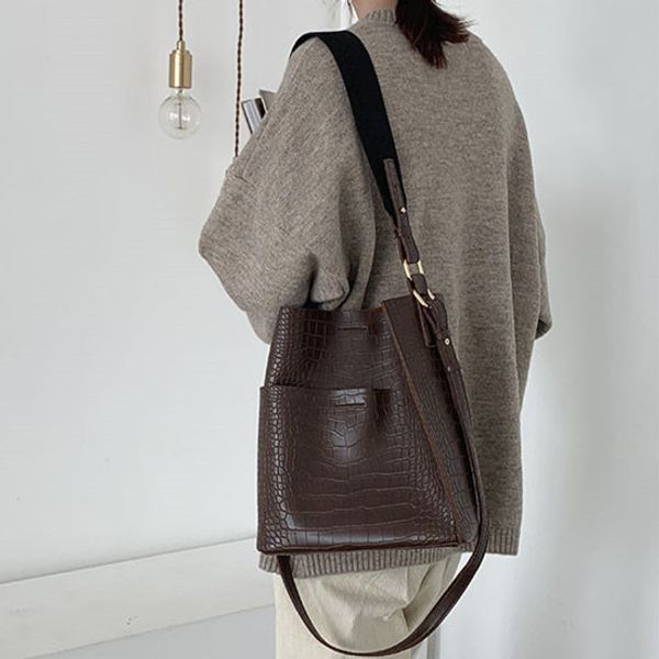 

урожай аллигатор bucket плеча мешок женщин кошельки и сумки кожа pu композитные сумочки мода крокодила женская totes 2pcs