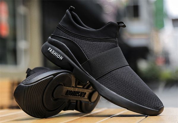 

оптовые новые дизайнерские туфли тройной кроссовки прохладный bottom wild легкие кроссовки белый черный красный три цвета запуск открытый об