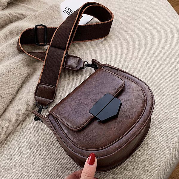 

monnet cauthy winter new female bags classic concise vintage practical crossbody bag solid color khaki black wine red saddle bag