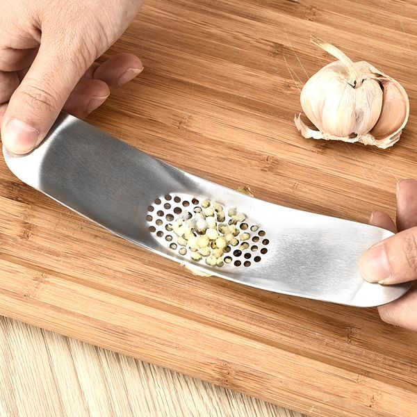 

Kitchen Tools Garlic Press Chopper Slicer Hand Presser Grinder Crusher Practical