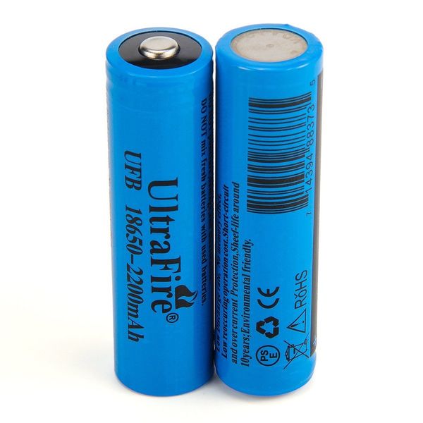 UltraFire 18650 3.7V Capacità effettiva 2200MAH Set di caricatori per batterie al litio ricaricabili