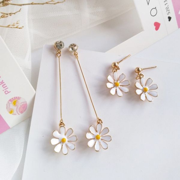

daisy mum earring, without piercing zircon oil drip fashion jewelry gift, no fade, hign quality and ing, Golden;silver