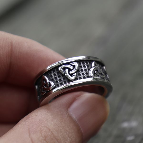 Aço inoxidável Viking Celtics Nó Anel Men Nordic anéis de casamento Trindade de prata das mulheres Banda Promise Jóias