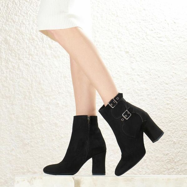 

flo latte85z suede black women boots butigo