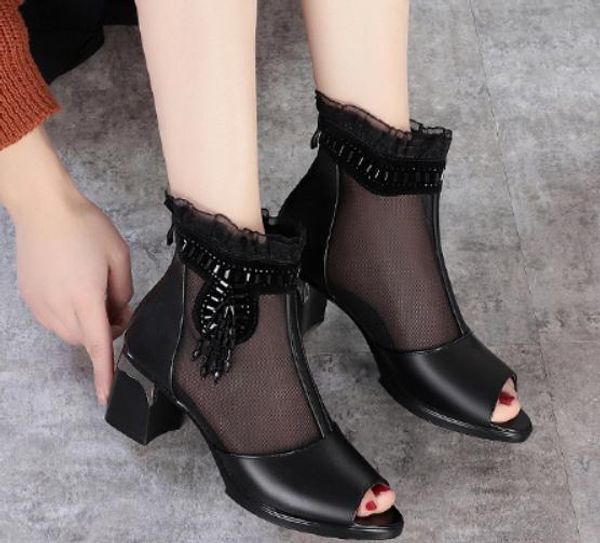 

2019 women's sandals in summer with new style high heel coarse heel @34, Black