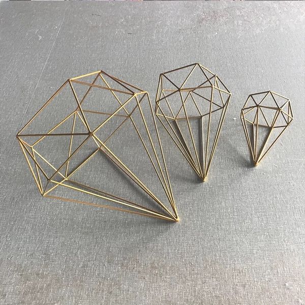 

wedding decoration flower stand simulation wrought iron golden diamond three-piece metal pillar road lead wedding center shelf lead