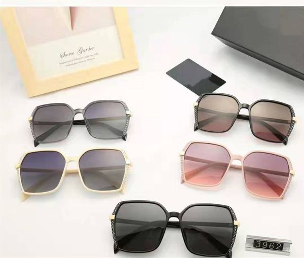 

the new 2020 ms. xiang fashion tr90 polarizer, polaroid hd sunglasses 3962, White;black