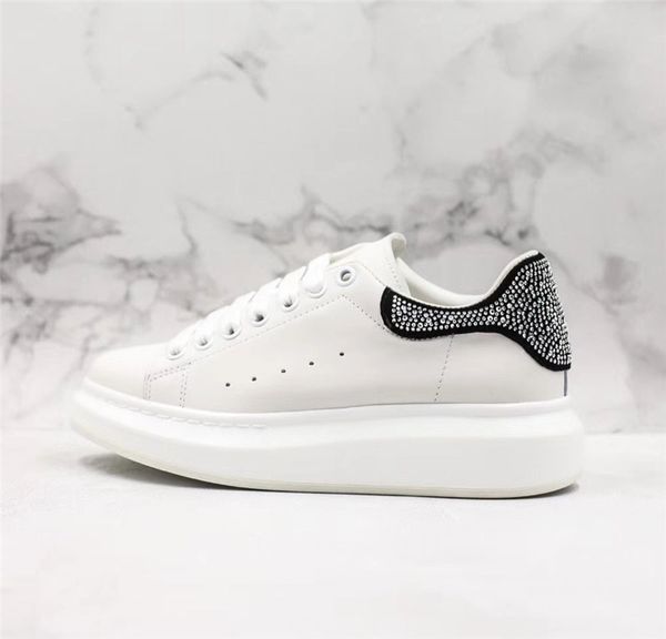 

2019 luxury designer men women sneakers ladies girls leather casual shoes diamond classic black white men women shoes with box