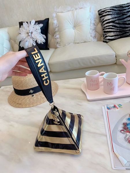 

2019 pre fall tyle mini handbag for women de igner pyramid bag clutch bag pur e pu leather bag handbag wallet