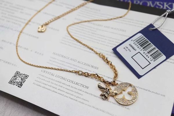 

the little bee necklace is an amazing necklace with crystal like bee decoration,, Golden;silver