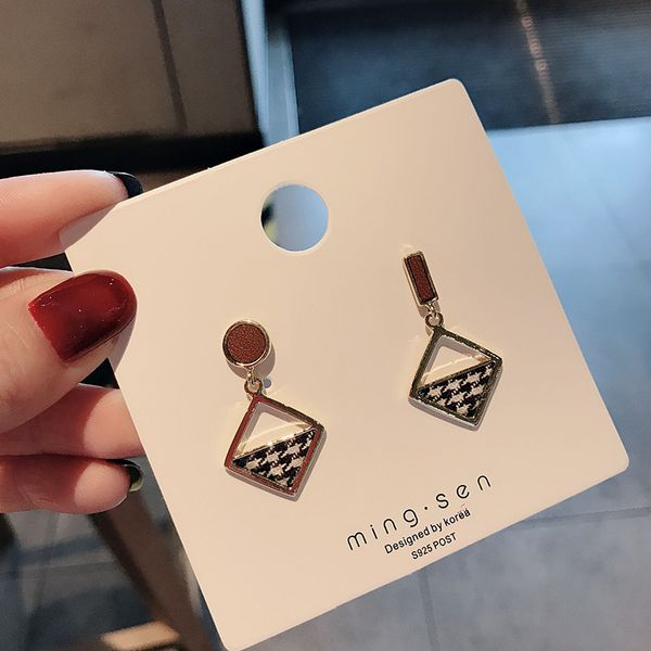 

s925 silver needle korea harajuku retro geometric asymmetric earrings cute houndstooth geometric small earrings women jewelry, Golden;silver
