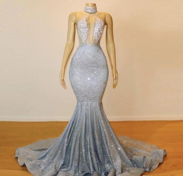 2019 Sparkly Silver Sheer High Neck Mermaid Prom Dresses Lange Spitze Pailletten Perlen rückenfreie schicke Abendkleider Formelles Partykleid