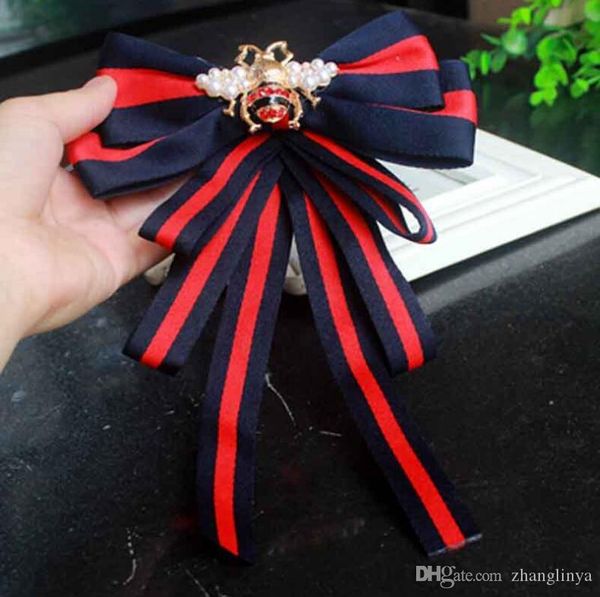 

2019 brand bee stripe brooch bow tie brand designer pearl rhinestone suit badge collar female jewelry gift accessories, Gray