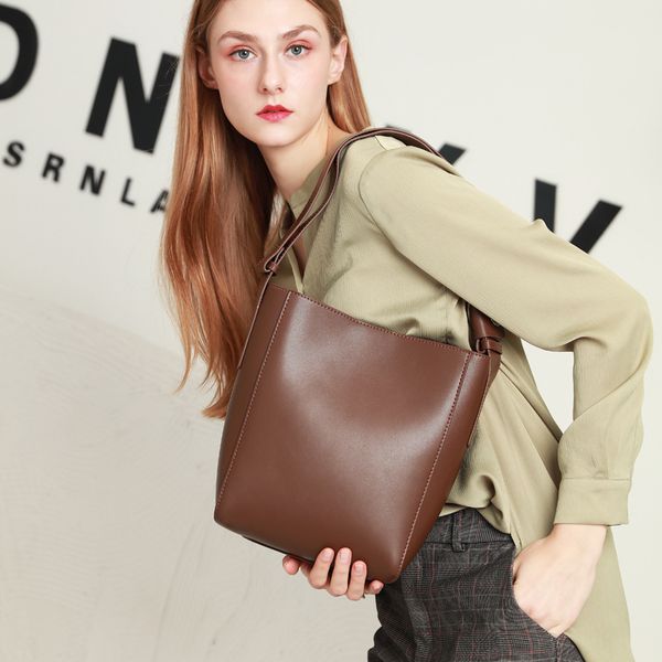 

2020 new product leather women bag fashion shoulder bag simple bucket