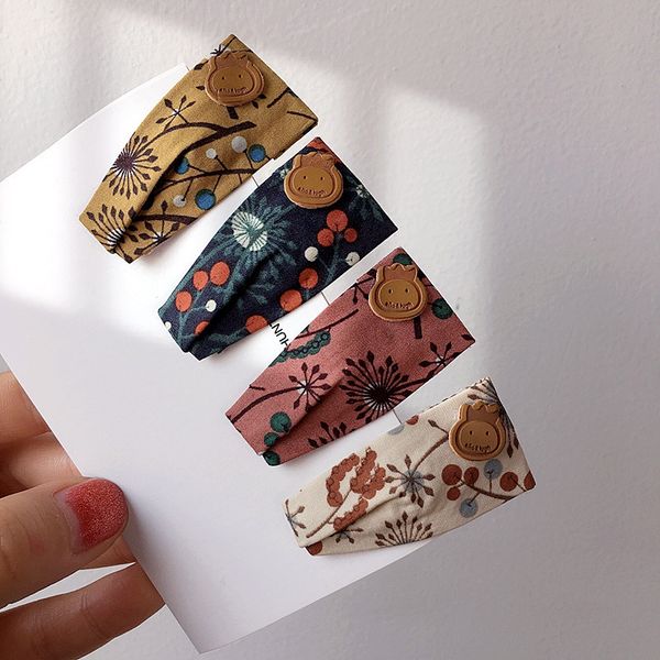 

2020 new korean style simple girl hair pins floral cloth bear head bb hair clips for girl fashion accessories, Slivery;white