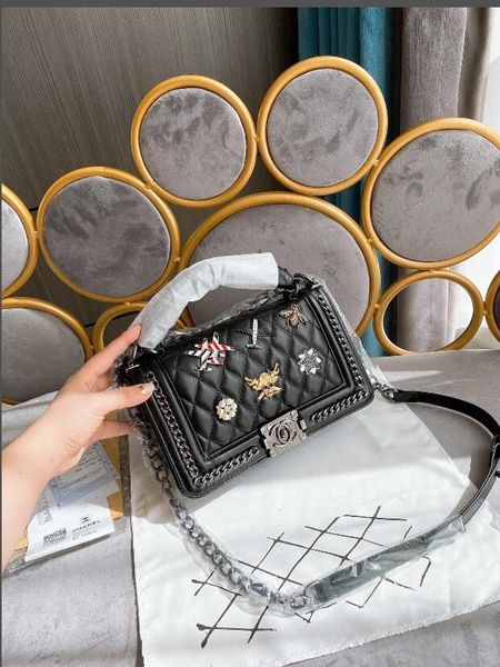 

2020 высокое качество новая горячая распродажа женская классическая горячая распродажа дикая сумочка дамы новый кожаный черный рюкзак crossb