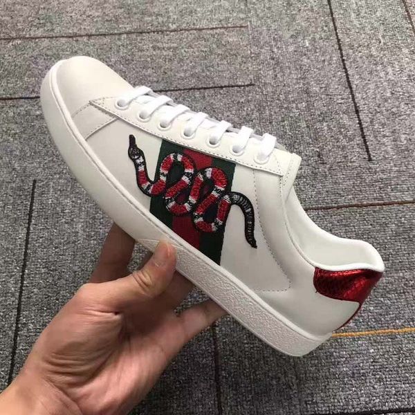 

Sapatos ocasionais yuanay