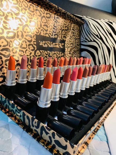 

30pcs/set new cosmetics leopard makeup matte lipstick set lipgloss rouge a levre make up lipsticks 30 colors dhl +gift