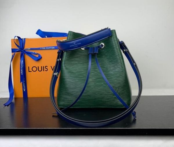 

2019 m53610 art y mm embo ing beige real caviar lamb kin le boy chain flap bag handbag houlder me enger bag tote