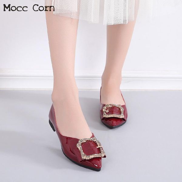 

2019 women flats shoes bling crystal pointed toe flat ballet shoes slip on loafers patent leather casual mocassins lady footwear, Black