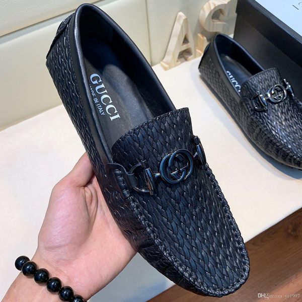 

2020 new luxury men's design dress shoes, leather metal snap peas wedding shoes, classic fashion men's shoes lok fu shoes with, Black