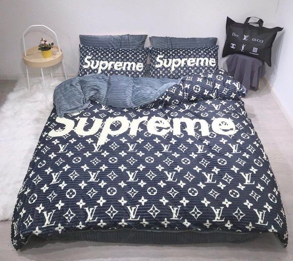 

Постельное белье Мода King Queen Size Постельные принадлежности Комплекты постельного белья 4шт Утешитель крышки Роскошные кровати Одеяла Комплекты Теплый 0036