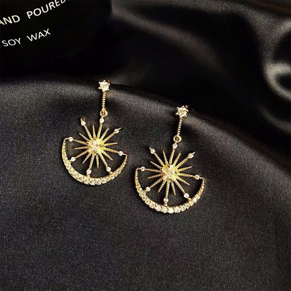 

korean temperament diamond earrings net red moon and the stars simple wild earrings exquisite earrings female s925 silver needle