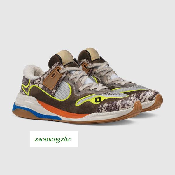 

luxury men ultrapace sneakers with reflective fabric trainers low cut vintage classic suede hqk30 paris designer 592882 hqk20 8166 52, Black