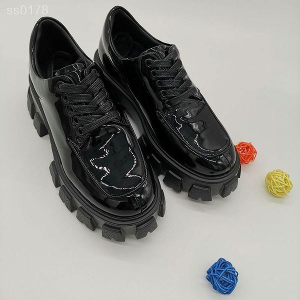 

2019 new autumn and winter plus velvet small leather shoes women's british style thick bottom increased muffin patent leather shoes, Black