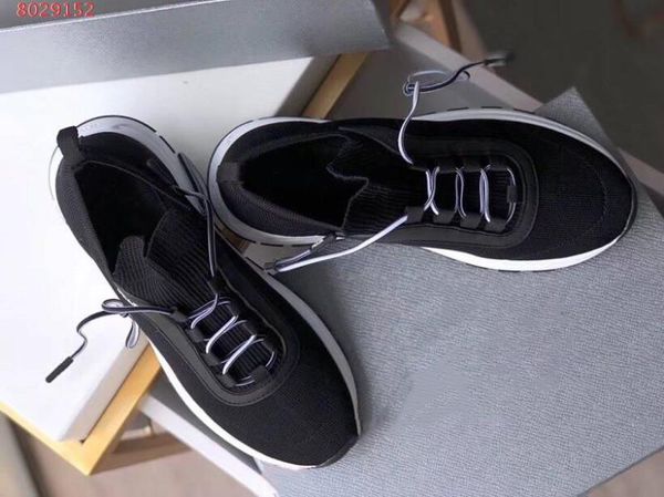 comfortable casual tennis shoes