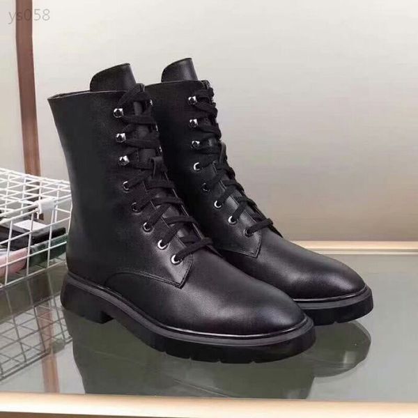 

2020 leisure autumn and winter martin boots leather embroidery short female middle boots female thick with leather factory direct sales, Black