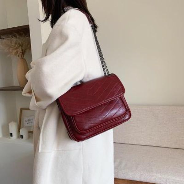 

textured simple small bag women's new large-capacity shoulder chain bag embroidered thread messenger small square bag