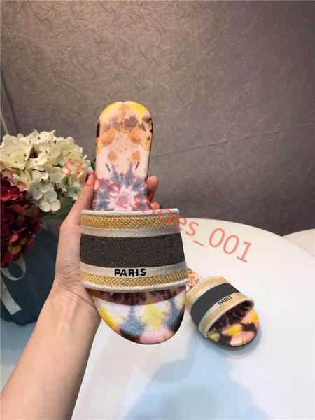 

2020 paris luxury designer quite nice summer sandals beach slide slippers ladies flip flops loafers print leather solid color hococal, Black;grey