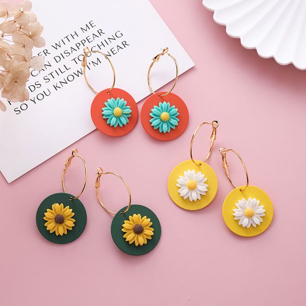 

japanese korean sweet wafer flower earrings for women fashion geometry round three-dimensional small daisy ear jewelry, Golden;silver