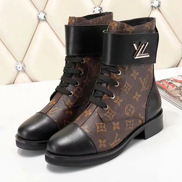

2019 high-end shoeswonderland ranger lace-up boot lady personality leather flat heel rubber outsole boots martin boots locomotive boots, Black