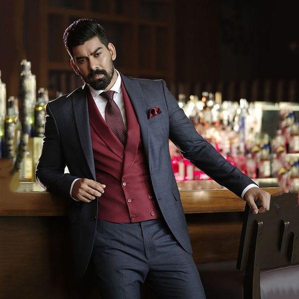 

classic notch lapel tuxedos groom wedding men suits mens wedding suits tuxedo costumes de pour hommes men(jacket+pants+tie+vest) w119, Black;gray