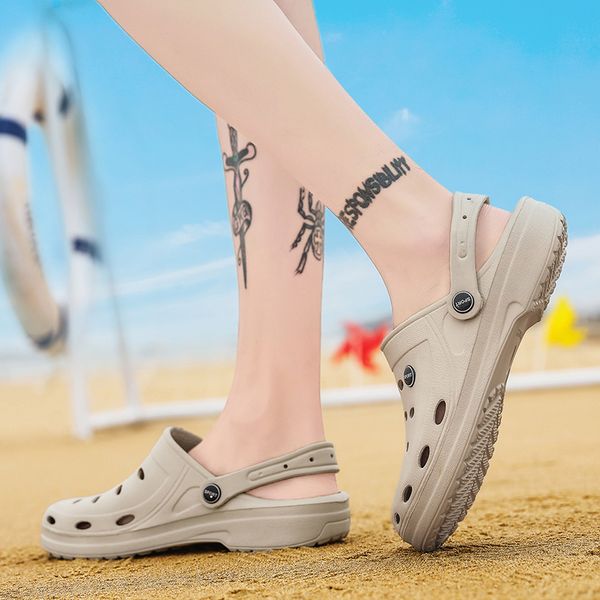 

2020 new runner water shoes beach sports slippers sandals hole breathable designer for women men casual slip on sneakers 36-49 045, Black