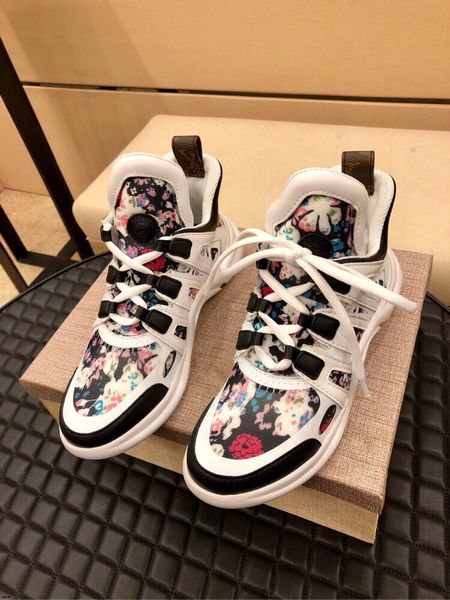 

19ss new fashion man's sneakers lace up vulcanize running male shoes breathable comfor mesh shallow flats casual boy's shoes, Black