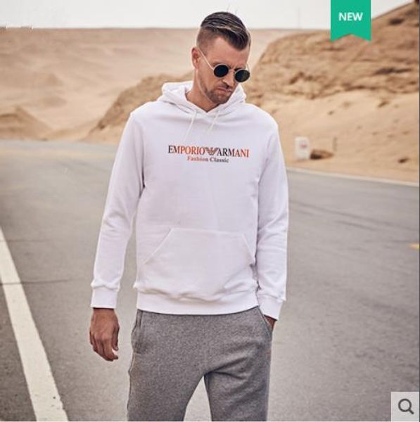 

2020 new spring and autumn men's sweater fashion comfortable white e-letter print, Black