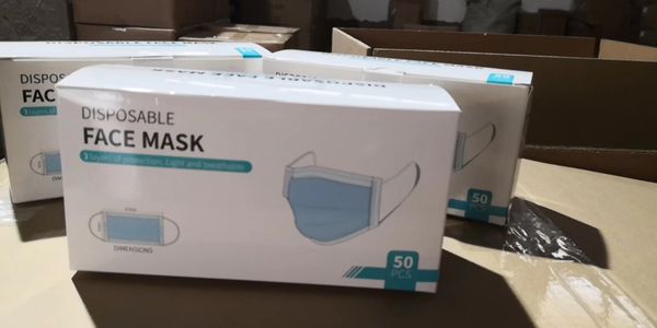 

real 50pcs disposable facial protective cover masks set for 3 layers dustproof mask anti-dust salon earloop