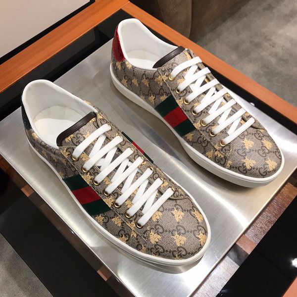 

The 2019 de igner luxury men 039 neaker uper tar bee print leather fa hion flat ca ual hoe low help training running hoe quality